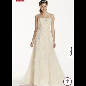 David’s Bridal Romantic elegant Bridal gown Lace pearls corset back sz 4